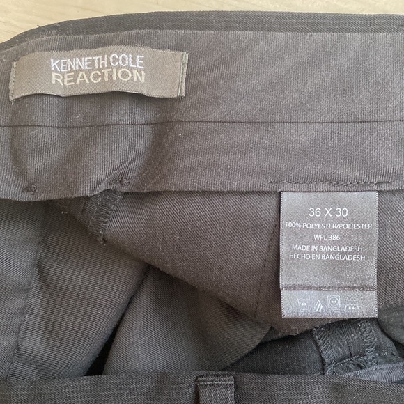 Kenneth Cole Reaction 36/30 Black Dress Pants. These are in perfect condition. - Picture 7 of 8